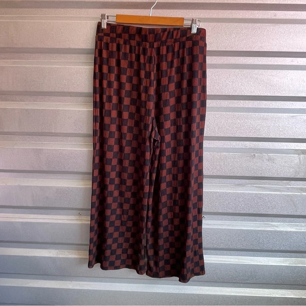 Dressed in LALA checkered wide leg pull on pant - Picture 5 of 5